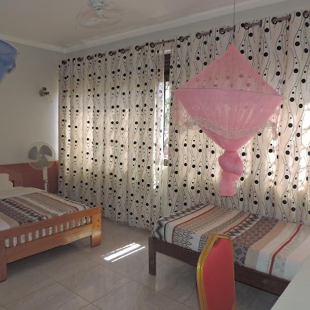 Arise Africa Christian Guesthouse จินจา ภายนอก รูปภาพ