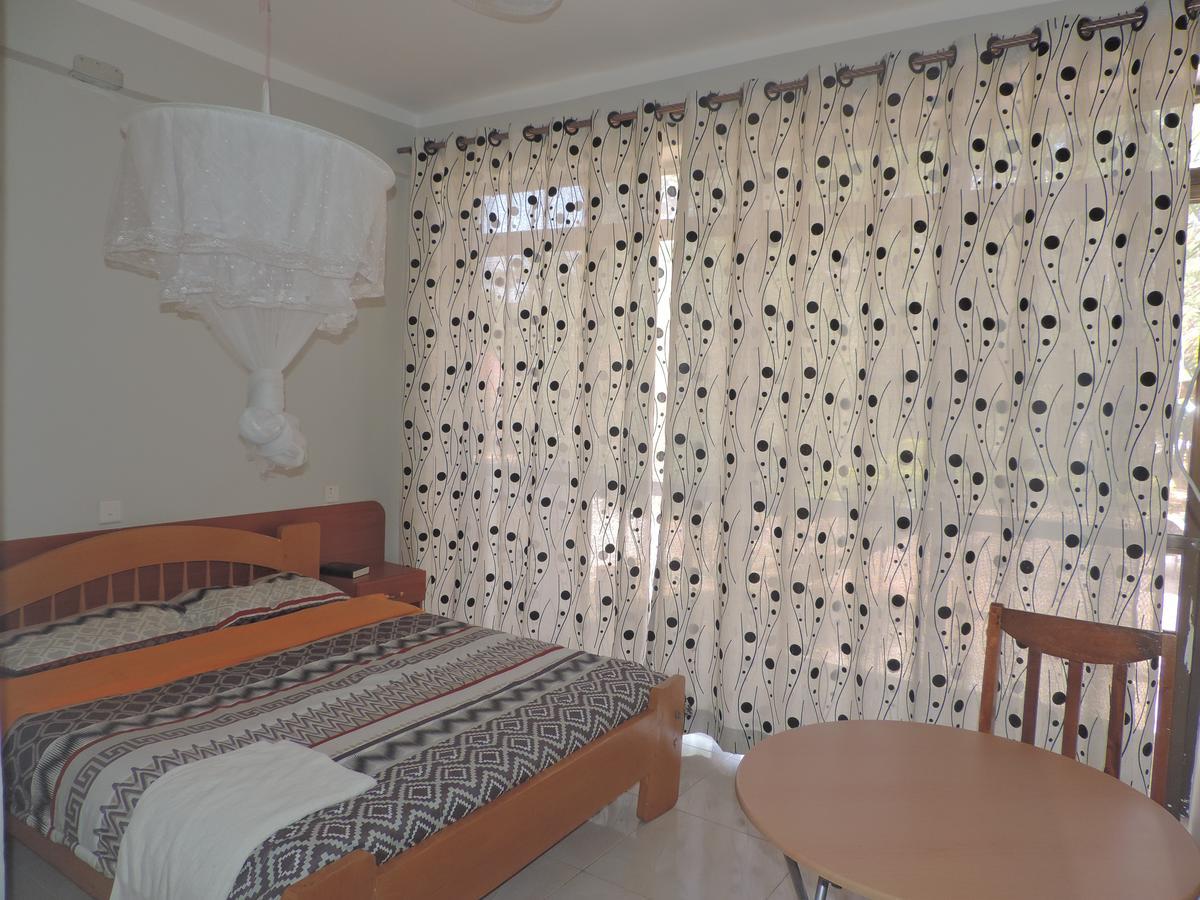 Arise Africa Christian Guesthouse จินจา ภายนอก รูปภาพ